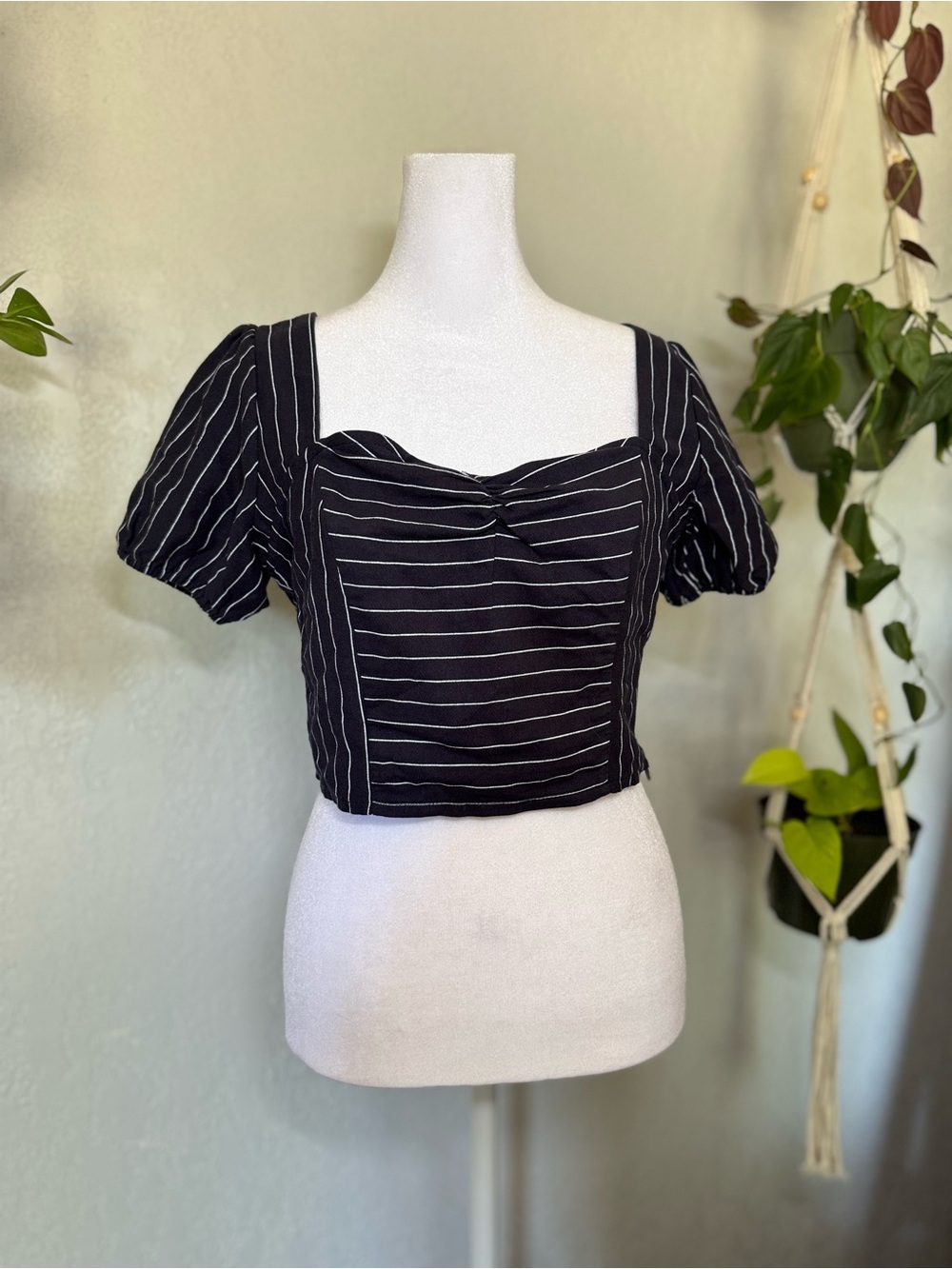 Me to We Pinstripe Puff Sleeve Crop Top